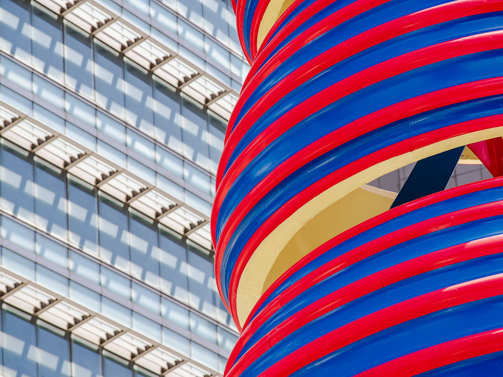 Giant Ornament. Jongno-gu, Seoul. South Korea 2024.